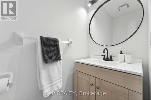 474 Claridge Drive, Ottawa, ON - Indoor Photo Showing Bathroom