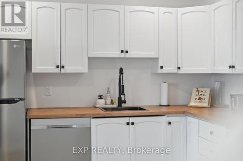 474 Claridge Drive, Ottawa, ON - Indoor Photo Showing Kitchen