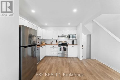 474 Claridge Drive, Ottawa, ON - Indoor Photo Showing Kitchen With Stainless Steel Kitchen