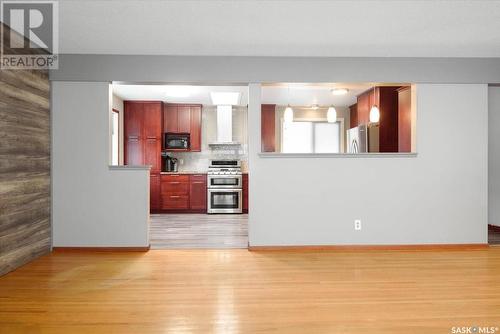 38 Merlin Crescent, Regina, SK - Indoor Photo Showing Kitchen