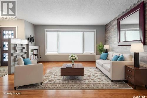 38 Merlin Crescent, Regina, SK - Indoor Photo Showing Living Room