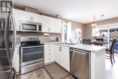 25 Liam Street, Kawartha Lakes (Lindsay), ON - Indoor Photo Showing Kitchen With Stainless Steel Kitchen With Double Sink