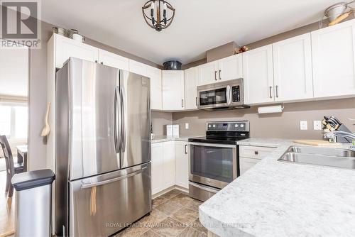 25 Liam Street, Kawartha Lakes (Lindsay), ON - Indoor Photo Showing Kitchen With Stainless Steel Kitchen With Double Sink