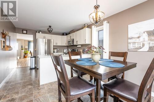 25 Liam Street, Kawartha Lakes (Lindsay), ON - Indoor Photo Showing Dining Room