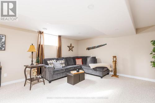 25 Liam Street, Kawartha Lakes (Lindsay), ON - Indoor Photo Showing Living Room