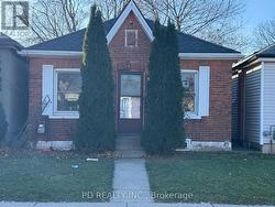 28 HARRISON AVENUE  Hamilton (Homeside), ON L8H 2Z7