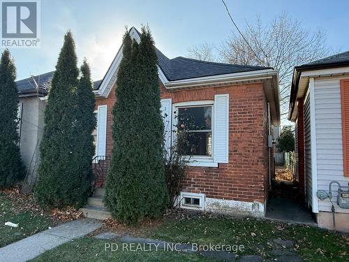 28 Harrison Avenue, Hamilton (Homeside), ON - Outdoor