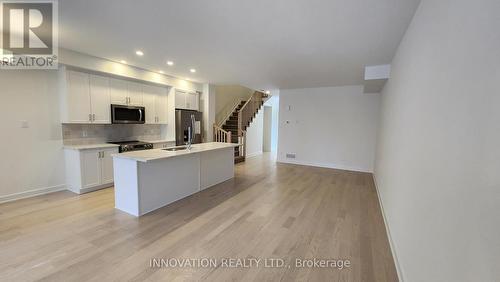 815 Anciano Crescent, Ottawa, ON - Indoor Photo Showing Kitchen