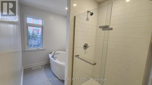 815 Anciano Crescent, Ottawa, ON - Indoor Photo Showing Bathroom