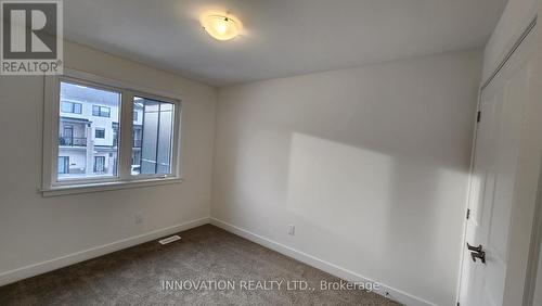 815 Anciano Crescent, Ottawa, ON - Indoor Photo Showing Other Room