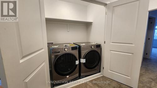 815 Anciano Crescent, Ottawa, ON - Indoor Photo Showing Laundry Room