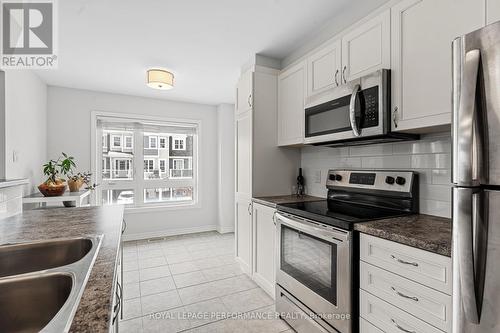 30 Squashberry Lane, Ottawa, ON - Indoor Photo Showing Kitchen With Double Sink With Upgraded Kitchen