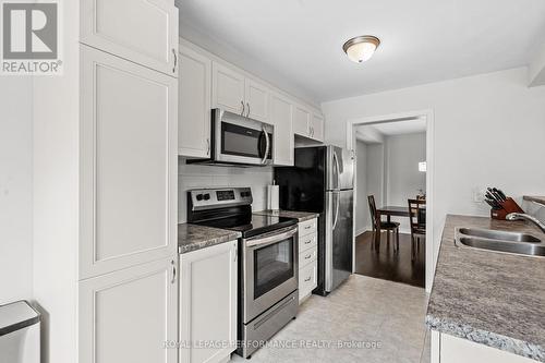 30 Squashberry Lane, Ottawa, ON - Indoor Photo Showing Kitchen With Double Sink