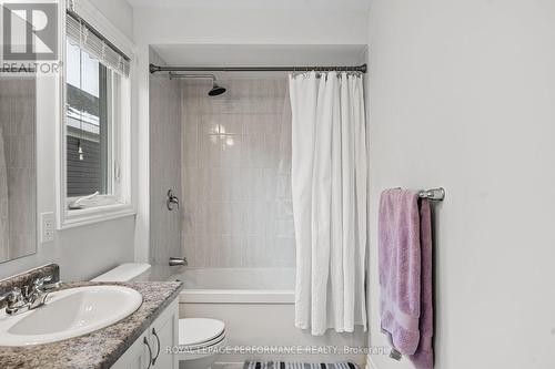 30 Squashberry Lane, Ottawa, ON - Indoor Photo Showing Bathroom