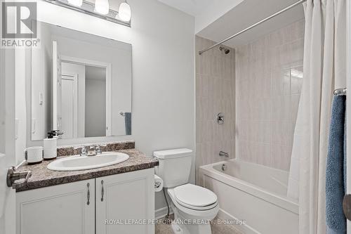 30 Squashberry Lane, Ottawa, ON - Indoor Photo Showing Bathroom