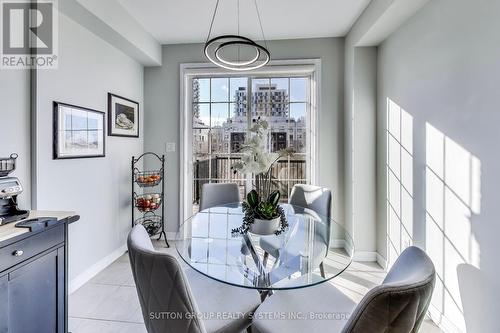 3122 Blackfriar Common, Oakville, ON - Indoor Photo Showing Dining Room