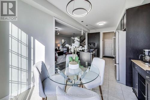 3122 Blackfriar Common, Oakville, ON - Indoor Photo Showing Dining Room