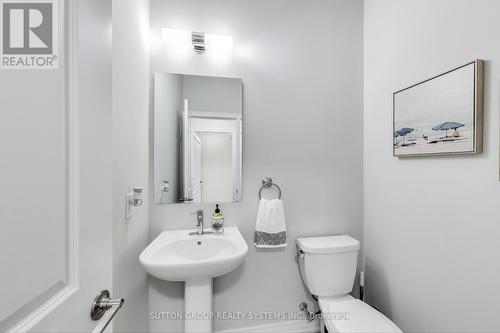 3122 Blackfriar Common, Oakville, ON - Indoor Photo Showing Bathroom