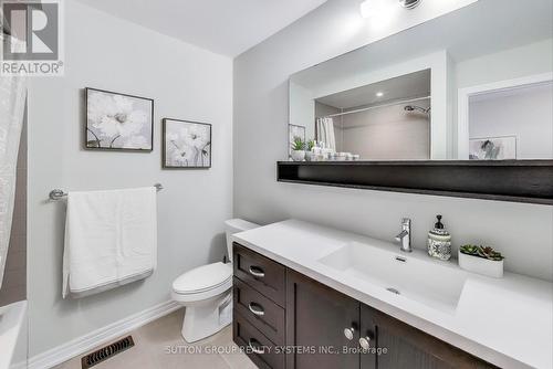 3122 Blackfriar Common, Oakville, ON - Indoor Photo Showing Bathroom