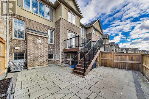 3122 Blackfriar Common, Oakville, ON - Outdoor