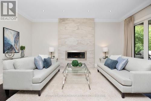 114 Wood Lane, Richmond Hill, ON - Indoor Photo Showing Living Room With Fireplace