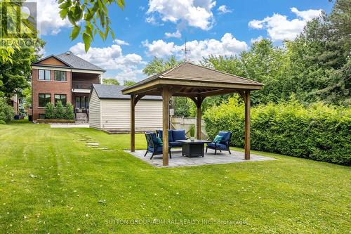 114 Wood Lane, Richmond Hill, ON - Outdoor With Backyard