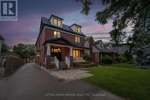 114 Wood Lane, Richmond Hill, ON - Outdoor With Facade