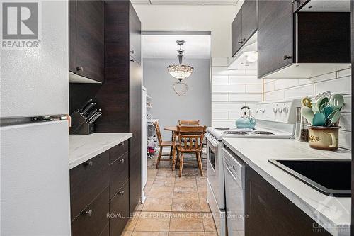 301B - 2041 Arrowsmith Drive, Ottawa, ON - Indoor Photo Showing Kitchen