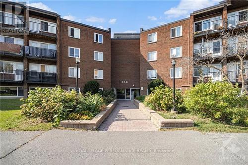 301B - 2041 Arrowsmith Drive, Ottawa, ON - Outdoor With Balcony