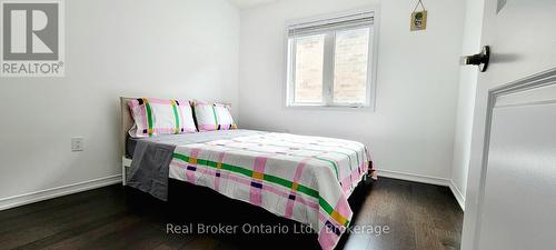 112 Queen Mary Boulevard, Hamilton, ON - Indoor Photo Showing Bedroom