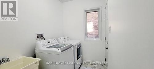 112 Queen Mary Boulevard, Hamilton, ON - Indoor Photo Showing Laundry Room