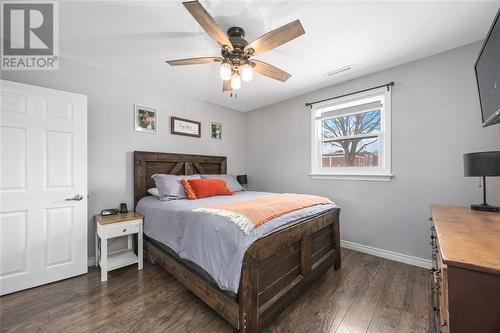 702 Rayburne Avenue, Sarnia, ON - Indoor Photo Showing Bedroom