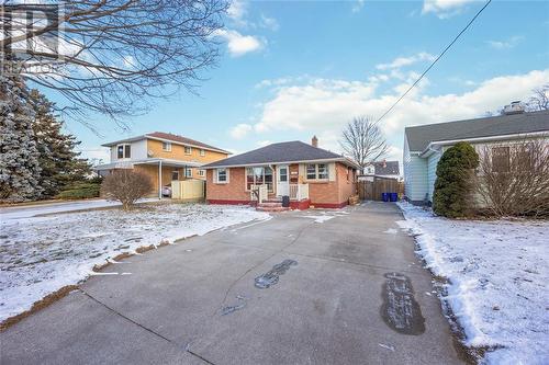 702 Rayburne Avenue, Sarnia, ON - Outdoor