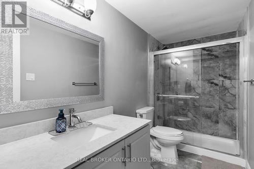 50 Maitland Drive, Barrie, ON - Indoor Photo Showing Bathroom