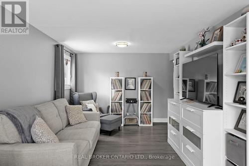 50 Maitland Drive, Barrie, ON - Indoor Photo Showing Living Room