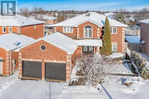 8 Farmstead Crescent, Barrie, ON - Outdoor