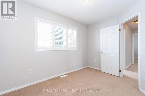 8 Farmstead Crescent, Barrie, ON - Indoor Photo Showing Other Room