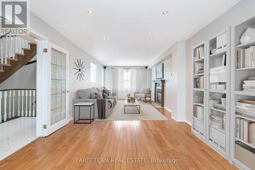 8 Farmstead Crescent, Barrie, ON - Indoor Photo Showing Other Room