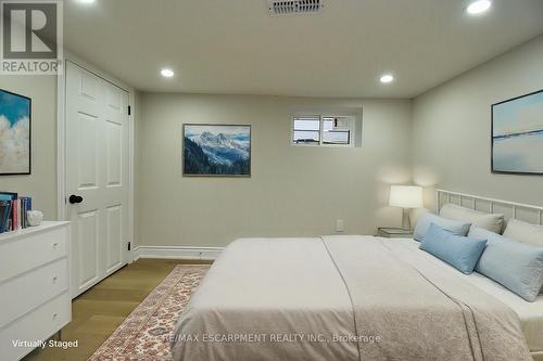 32 Vansitmart Avenue, Hamilton, ON - Indoor Photo Showing Bedroom