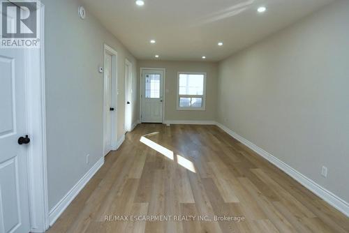 32 Vansitmart Avenue, Hamilton, ON - Indoor Photo Showing Other Room