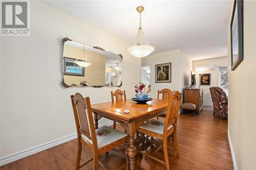 846 Mckay Avenue, Sarnia, ON - Indoor Photo Showing Dining Room