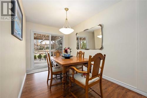 846 Mckay Avenue, Sarnia, ON - Indoor Photo Showing Dining Room