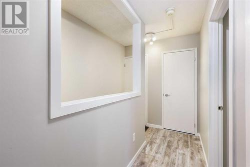 3513 43 Street Sw, Calgary, AB - Indoor Photo Showing Other Room