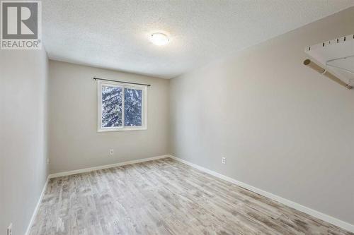 3513 43 Street Sw, Calgary, AB - Indoor Photo Showing Other Room