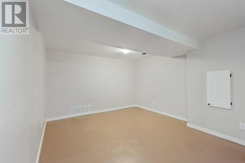 3513 43 Street Sw, Calgary, AB - Indoor Photo Showing Other Room