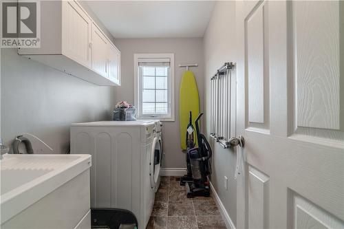 40 Equinox Crescent, Sudbury, ON - Indoor Photo Showing Laundry Room