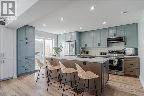 40 Equinox Crescent, Sudbury, ON - Indoor Photo Showing Kitchen With Upgraded Kitchen