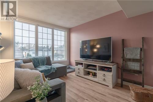 40 Equinox Crescent, Sudbury, ON - Indoor Photo Showing Living Room