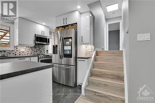 3028 Linton Road, Ottawa, ON - Indoor Photo Showing Kitchen With Upgraded Kitchen