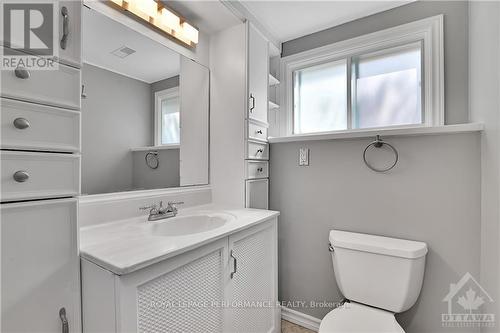 3028 Linton Road, Ottawa, ON - Indoor Photo Showing Bathroom